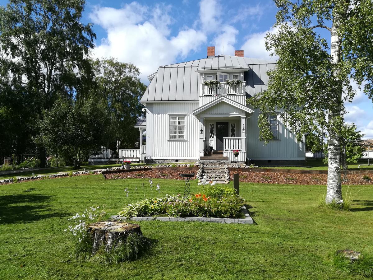 Hotelli Huiskankorpi Boutique Hotel Nivala Экстерьер фото